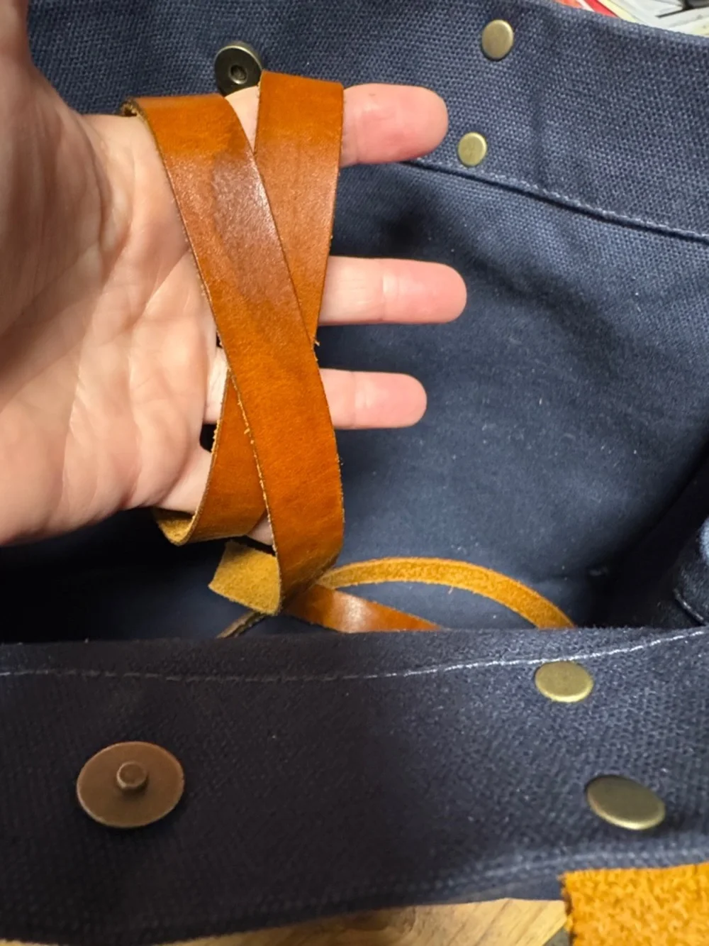 READ—-Parker Thatch Bag - Picture 11 of 12
